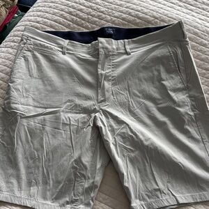 J. Crew Light Sand 10.5 length Flat-Front Men's Shorts